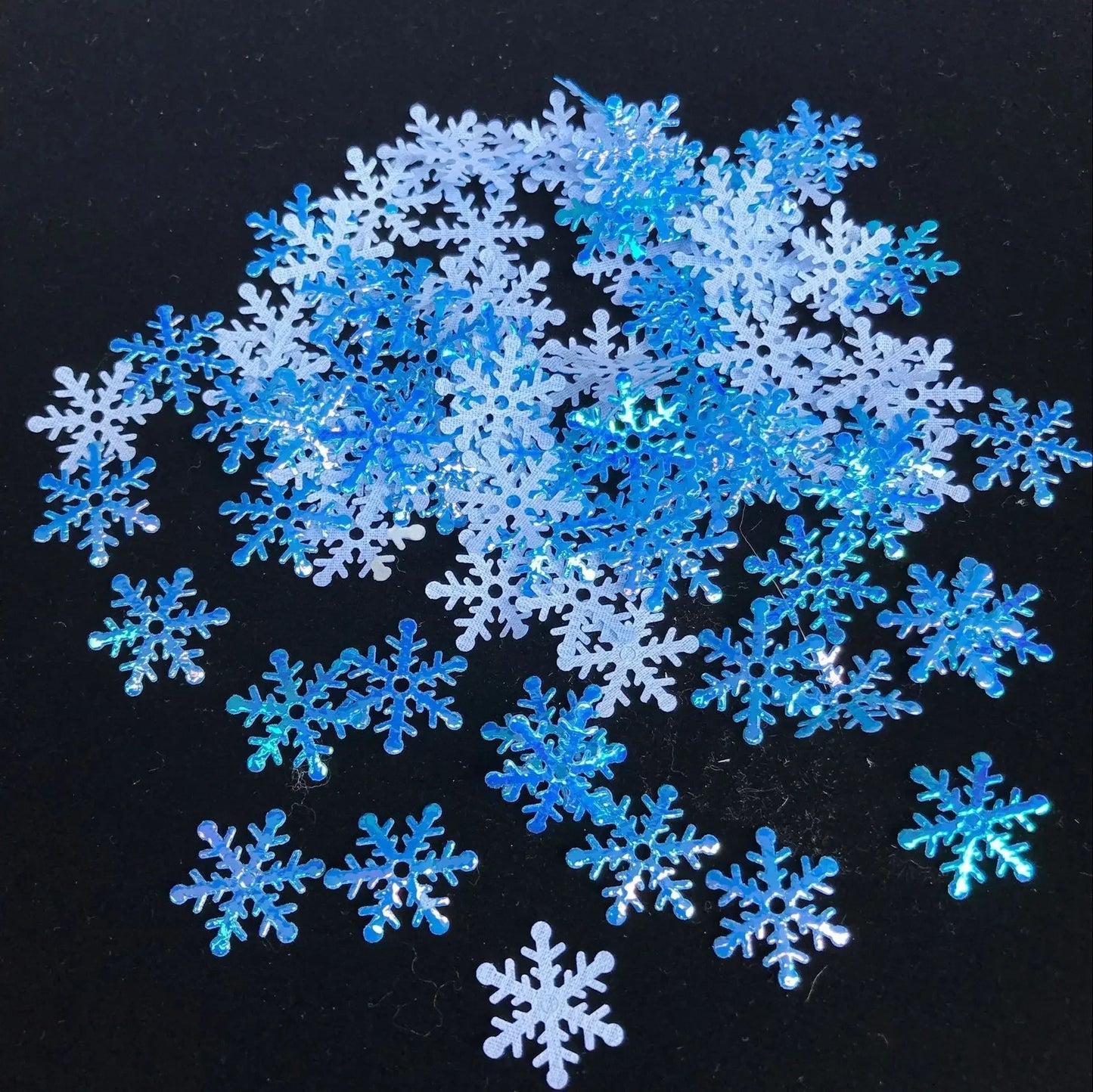Artificial Snowflake Confetti