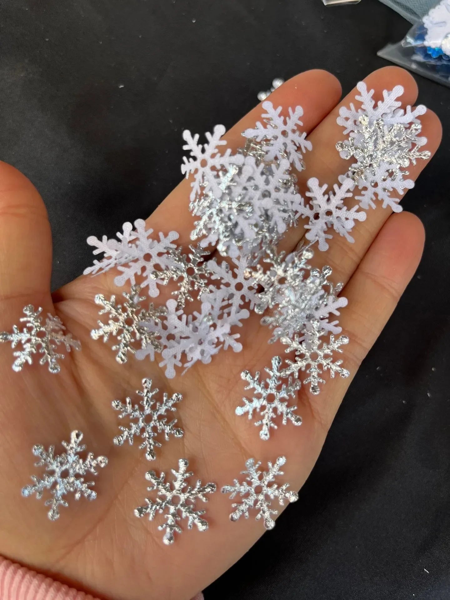 Artificial Snowflake Confetti